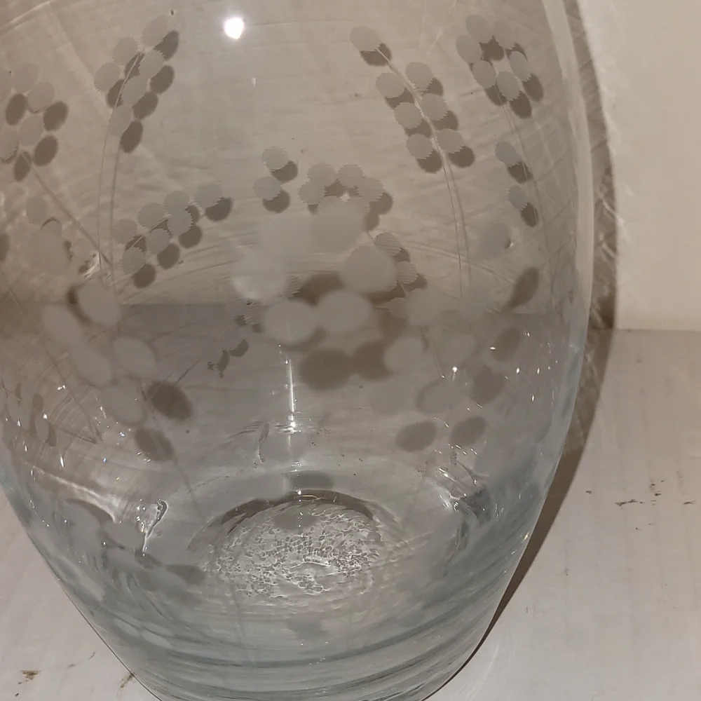 Vintage Etched Floral Teardrop Decanter with Stopper